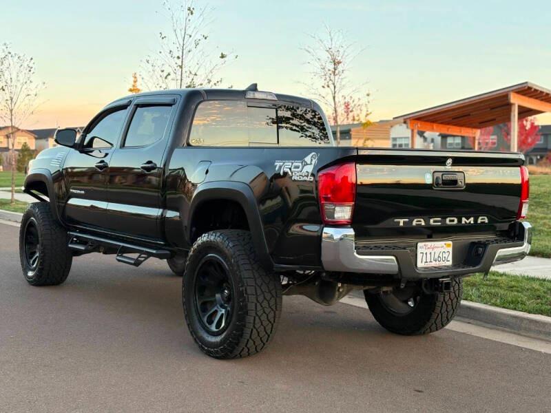 2017 Toyota Tacoma TRD Off-Road - 5