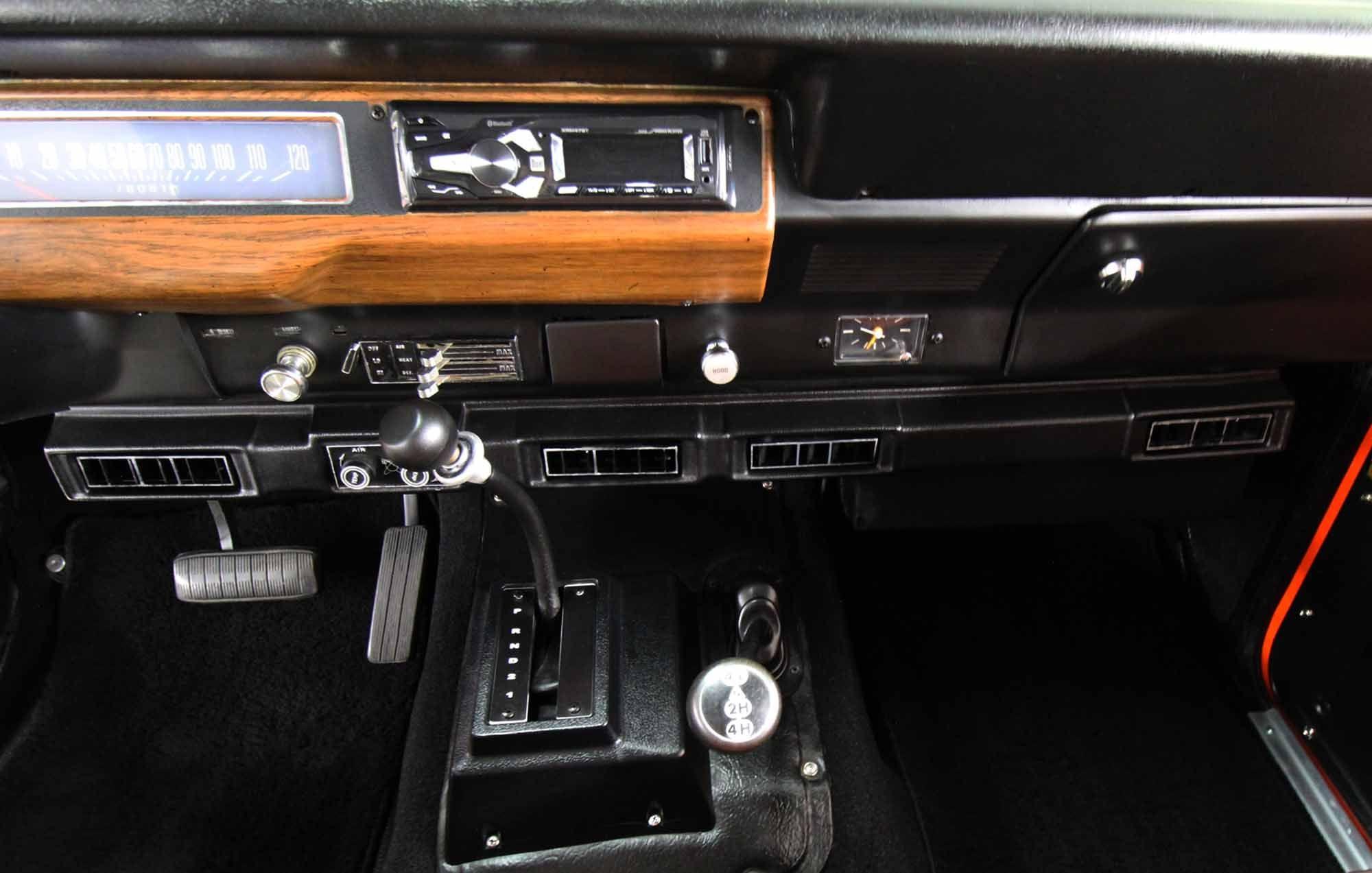 1976 International Scout Traveler