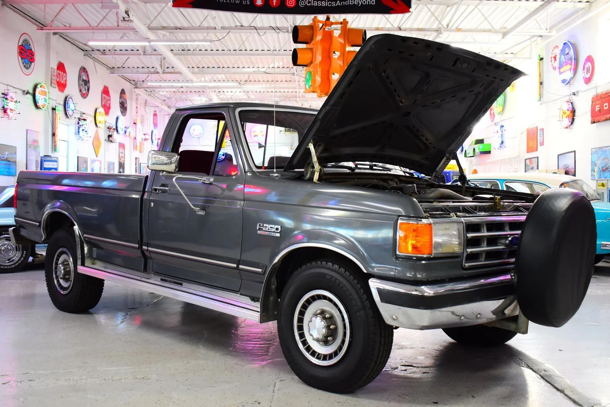 67k-Mile 1987 Ford F-250 XLT Lariat