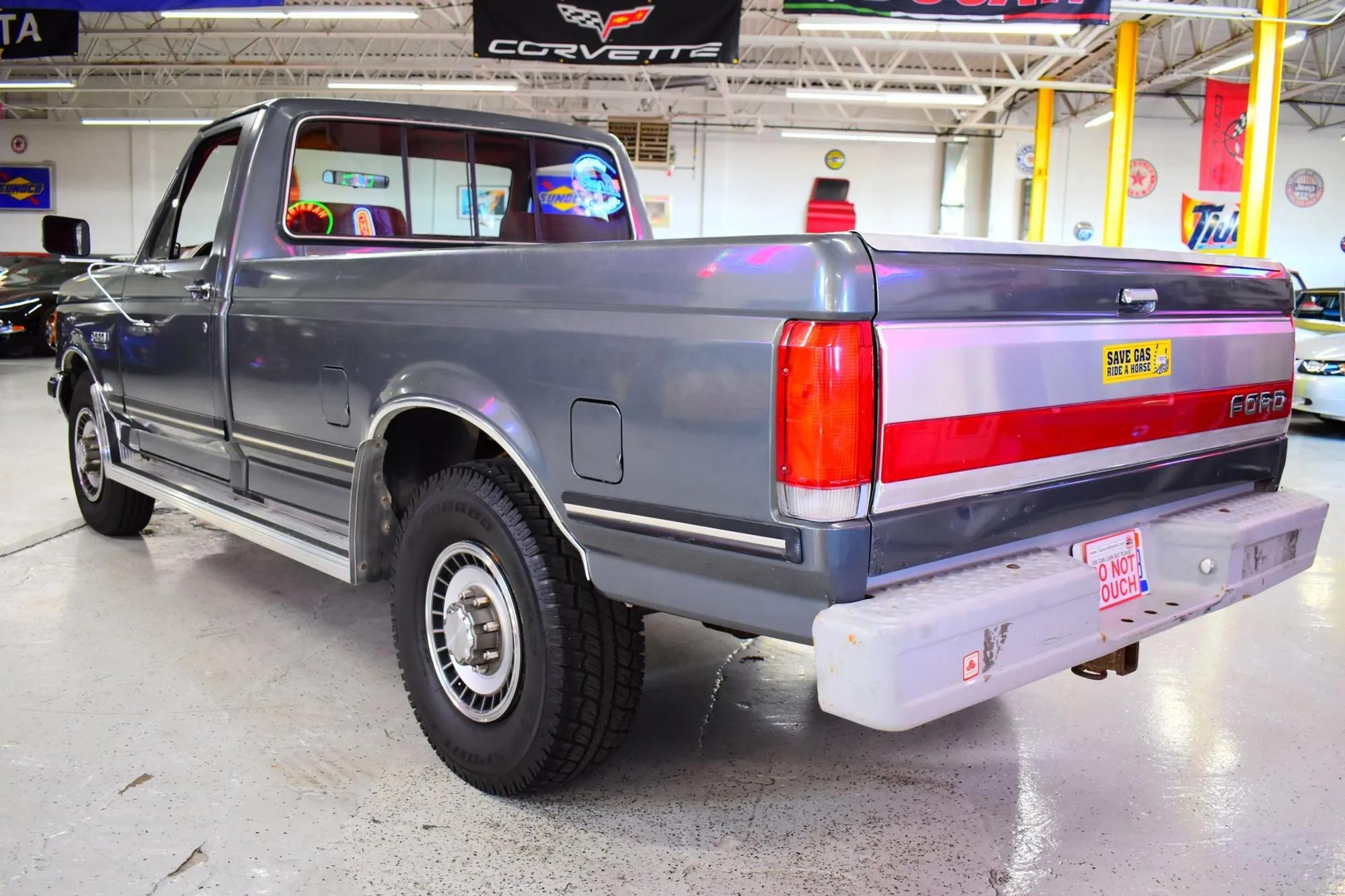 67k-Mile 1987 Ford F-250 XLT Lariat