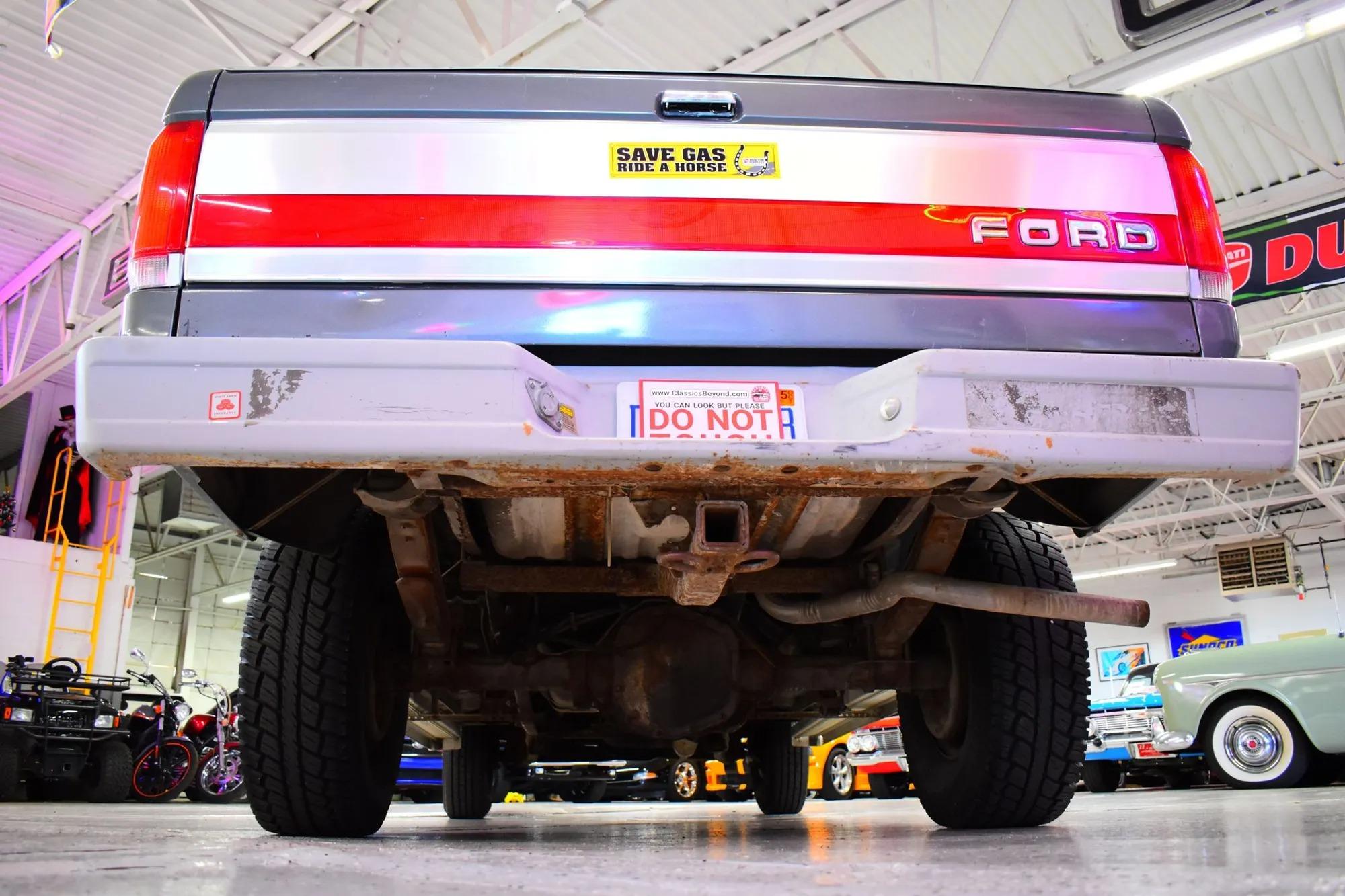 67k-Mile 1987 Ford F-250 XLT Lariat