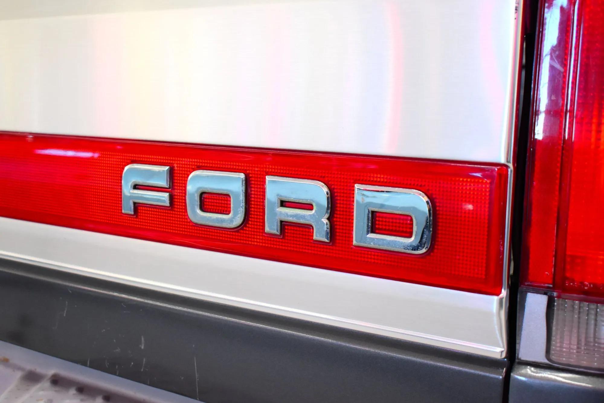 67k-Mile 1987 Ford F-250 XLT Lariat