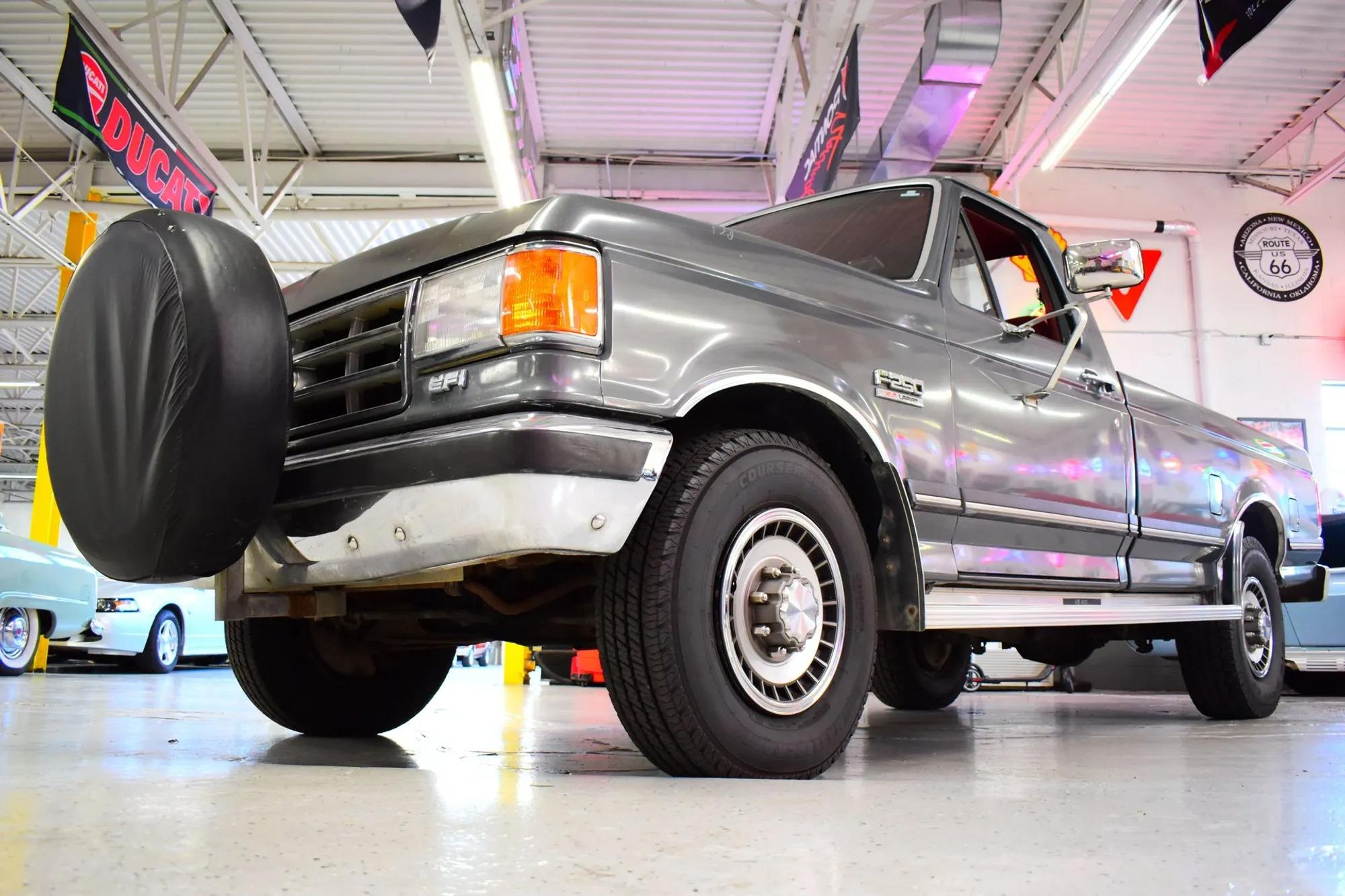 67k-Mile 1987 Ford F-250 XLT Lariat