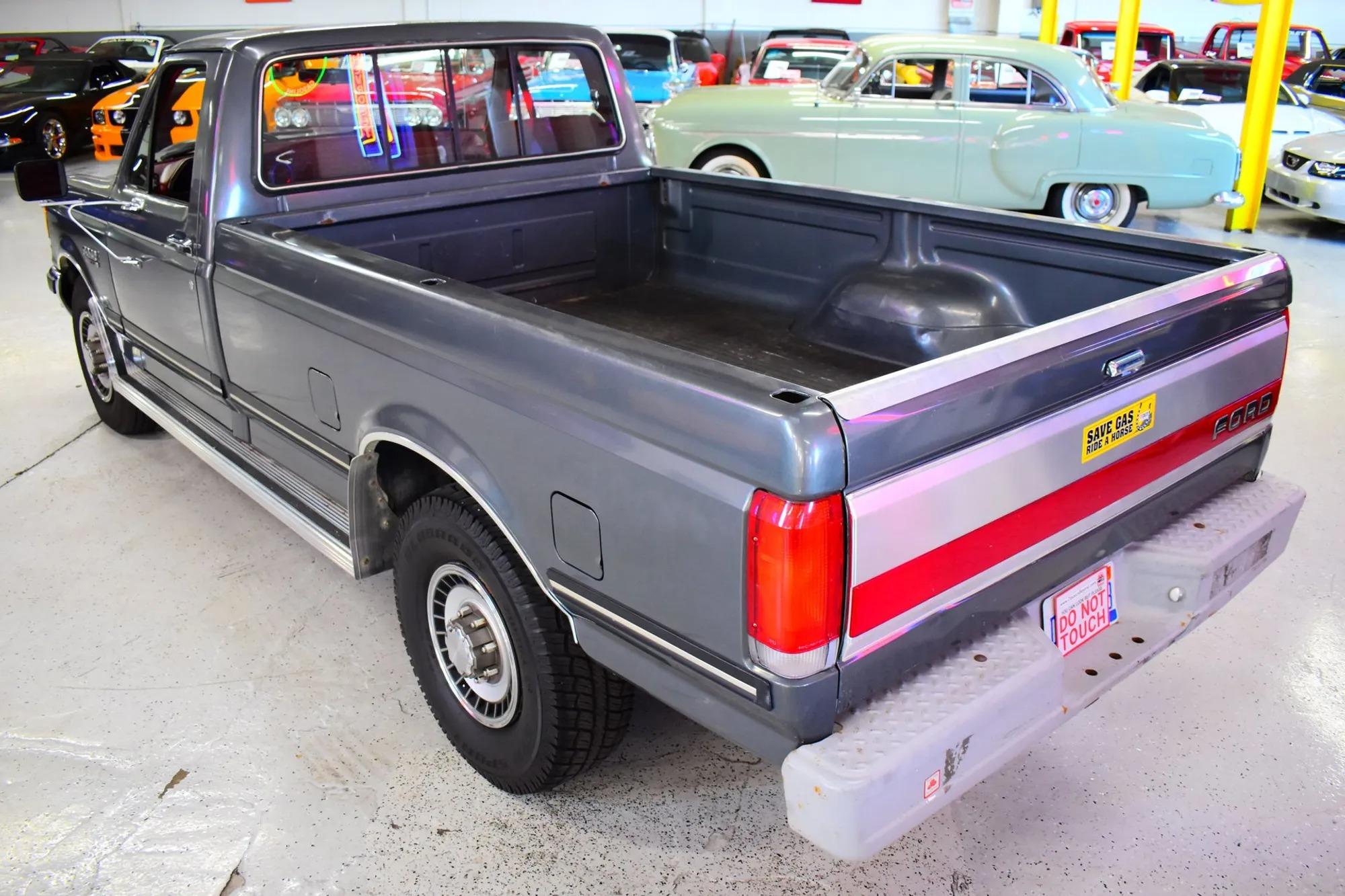 67k-Mile 1987 Ford F-250 XLT Lariat