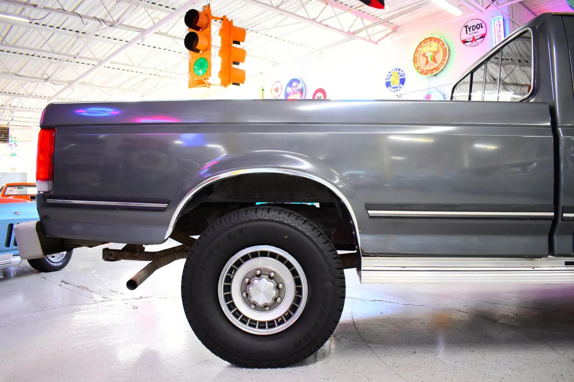 67k-Mile 1987 Ford F-250 XLT Lariat