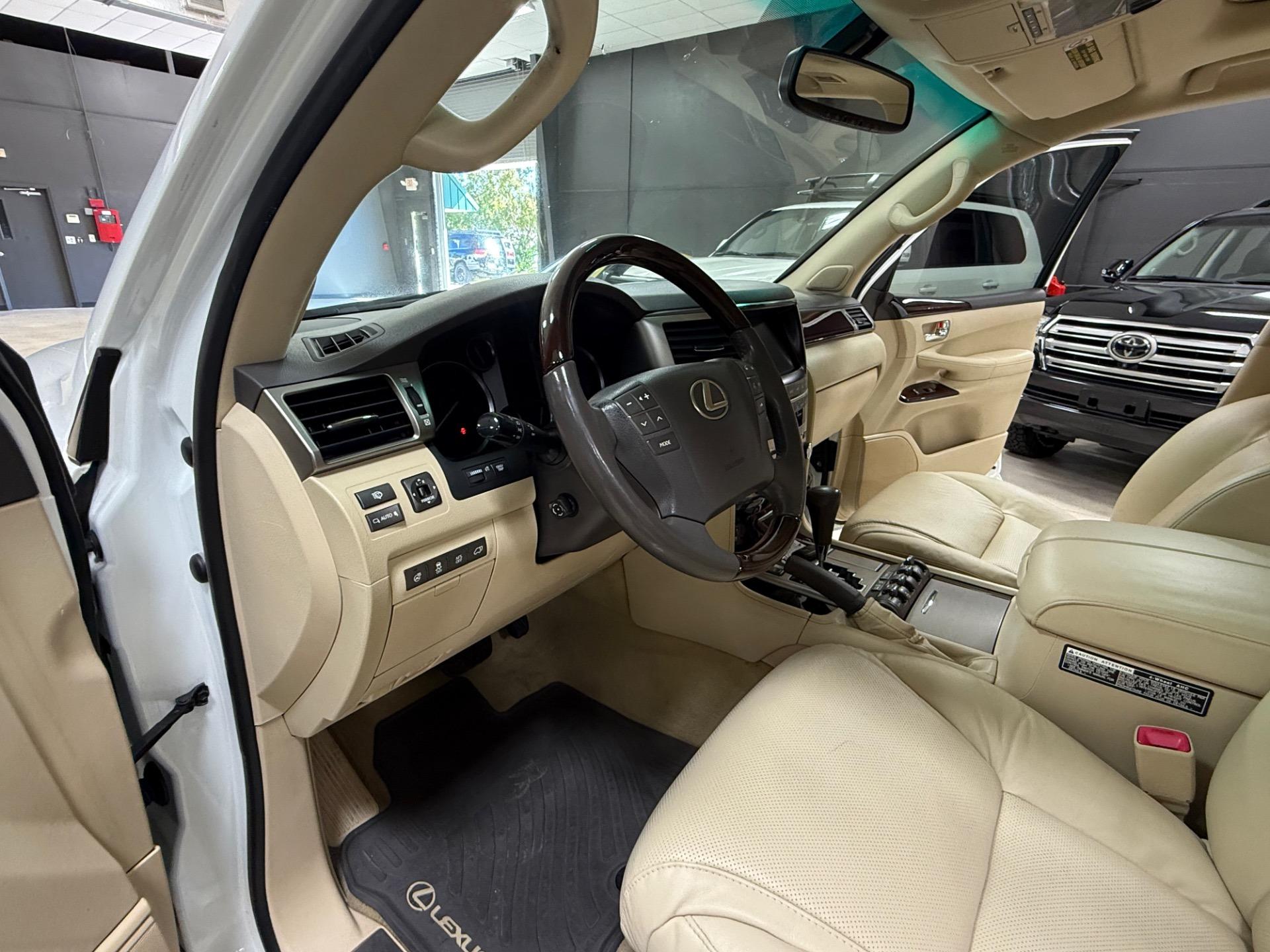 2014 Lexus LX 470