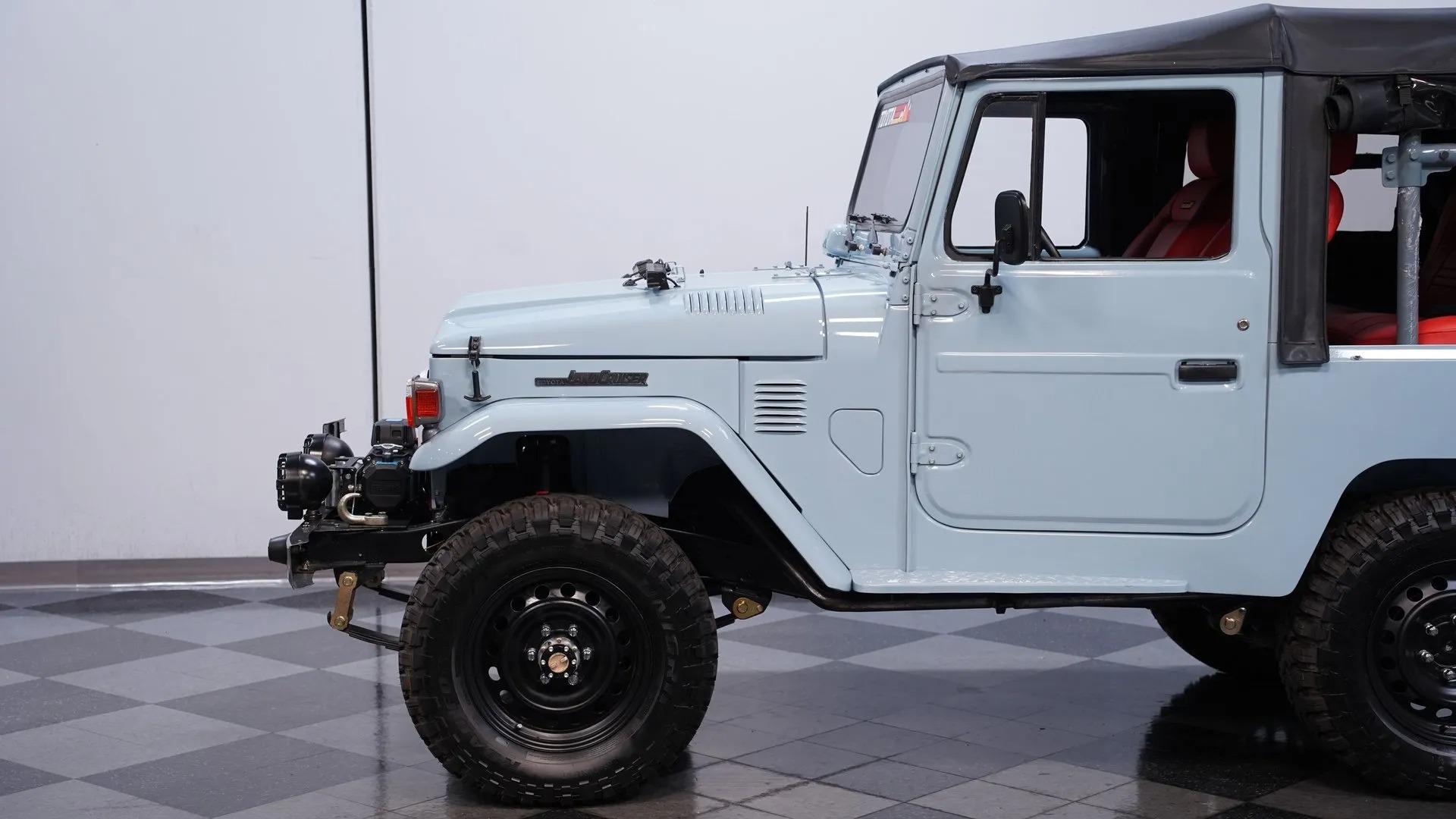 1982 Toyota Land Cruiser FJ40 with Trailer