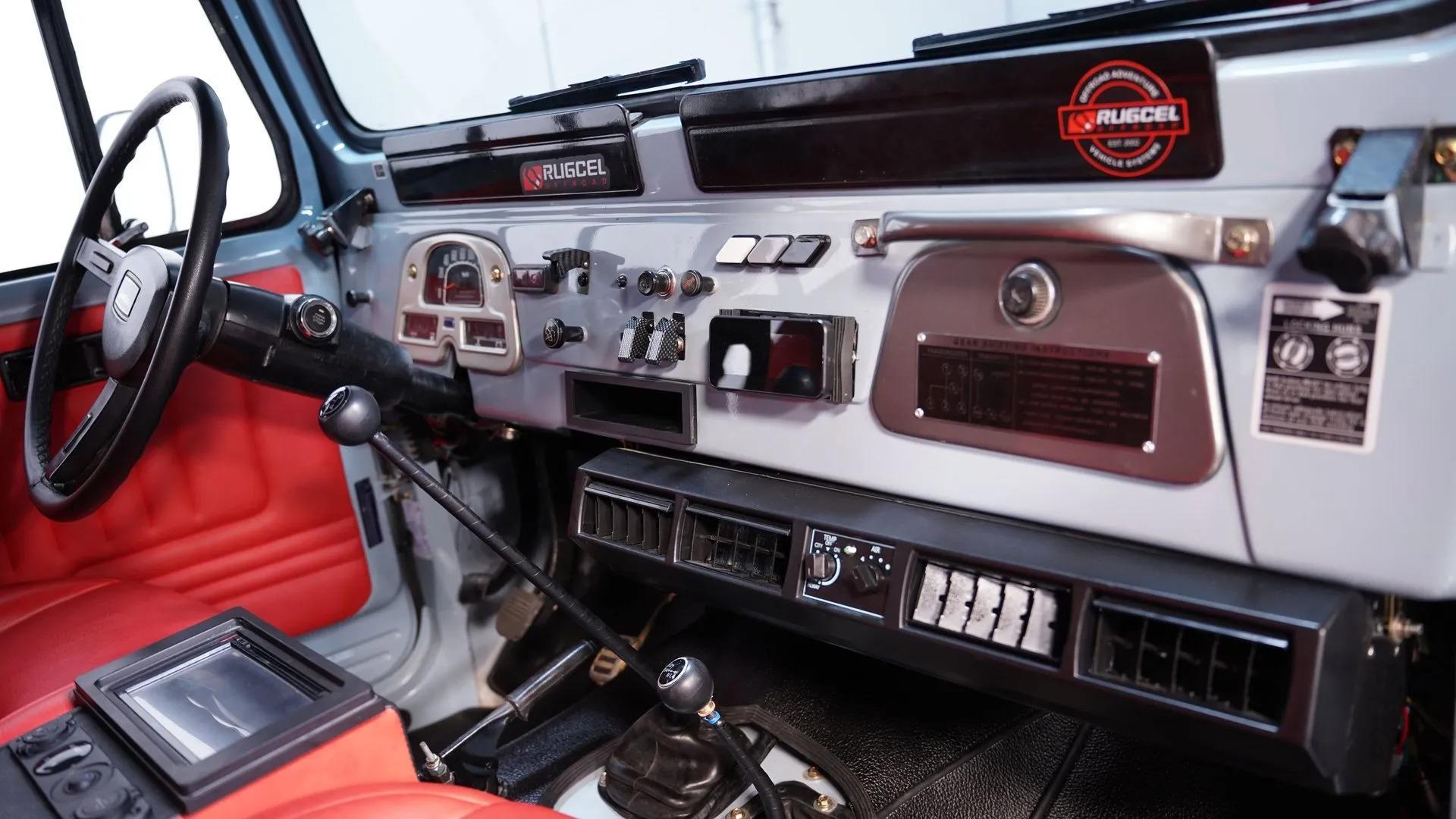 1982 Toyota Land Cruiser FJ40 with Trailer