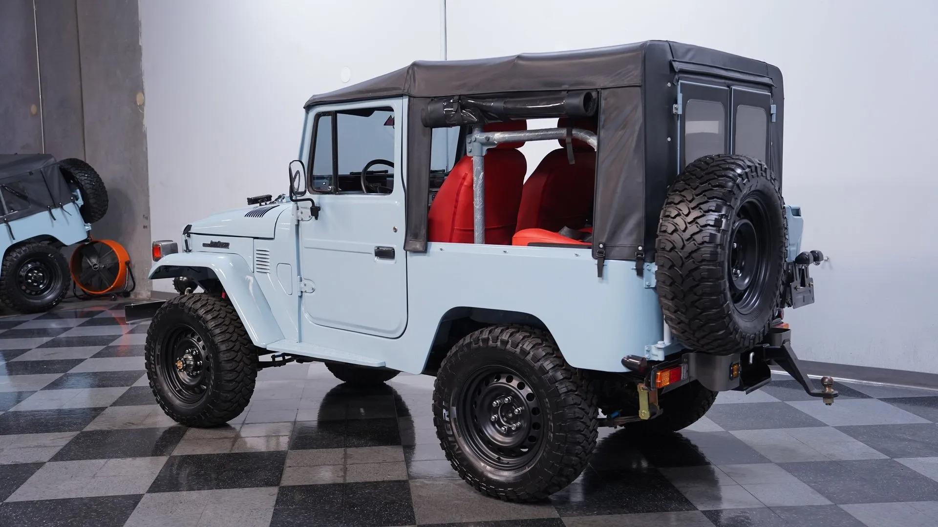 1982 Toyota Land Cruiser FJ40 with Trailer - 5