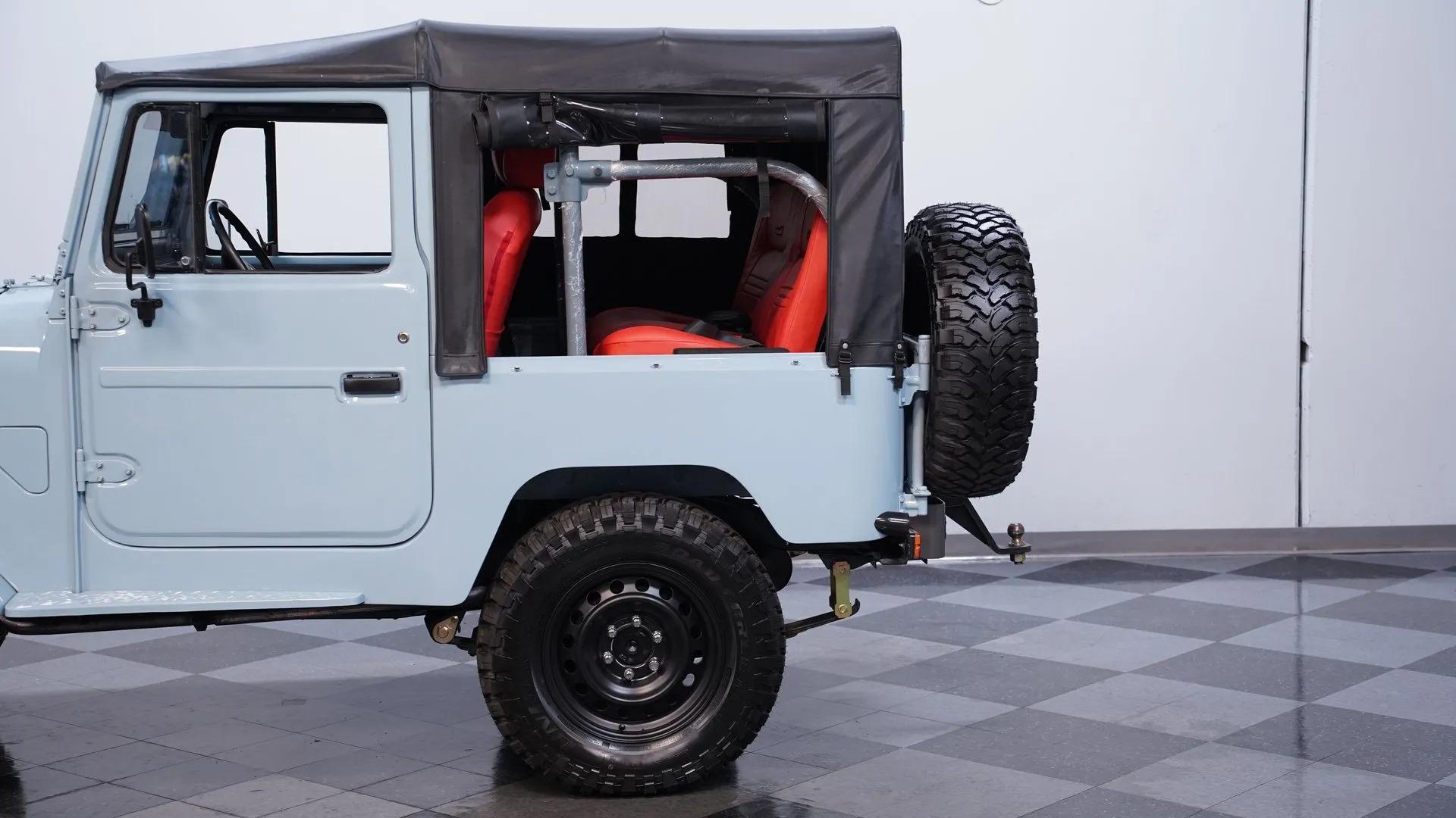 1982 Toyota Land Cruiser FJ40 with Trailer