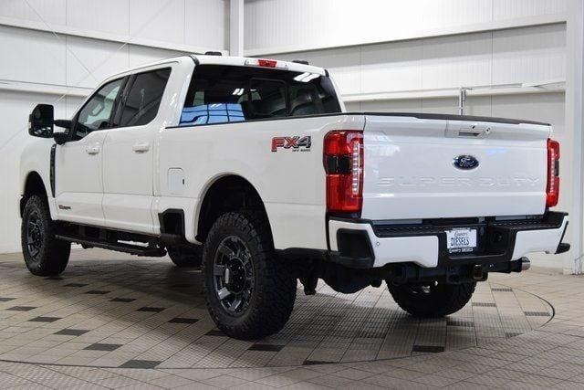 2023 Ford F-250 Super Duty Lariat - 3