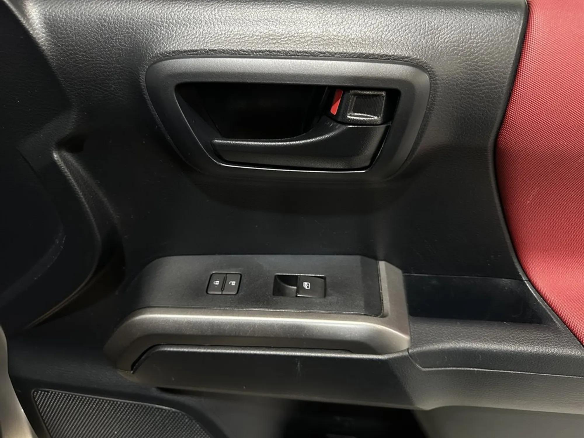 2018 Toyota Tacoma SR5