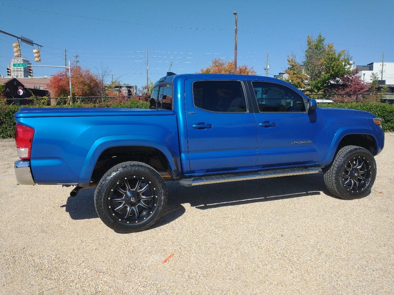 2017 Toyota Tacoma SR5
