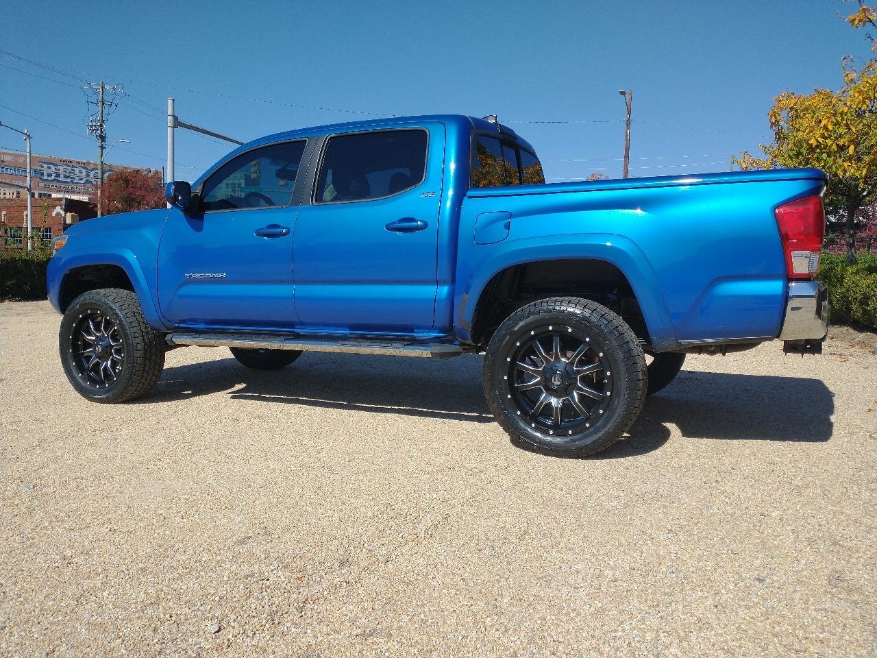 2017 Toyota Tacoma SR5