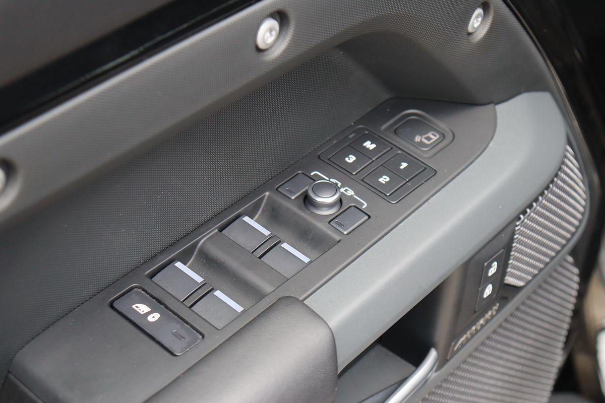 2022 Land Rover Defender 110 X