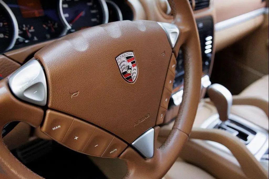 Modified 2008 Porsche Cayenne S