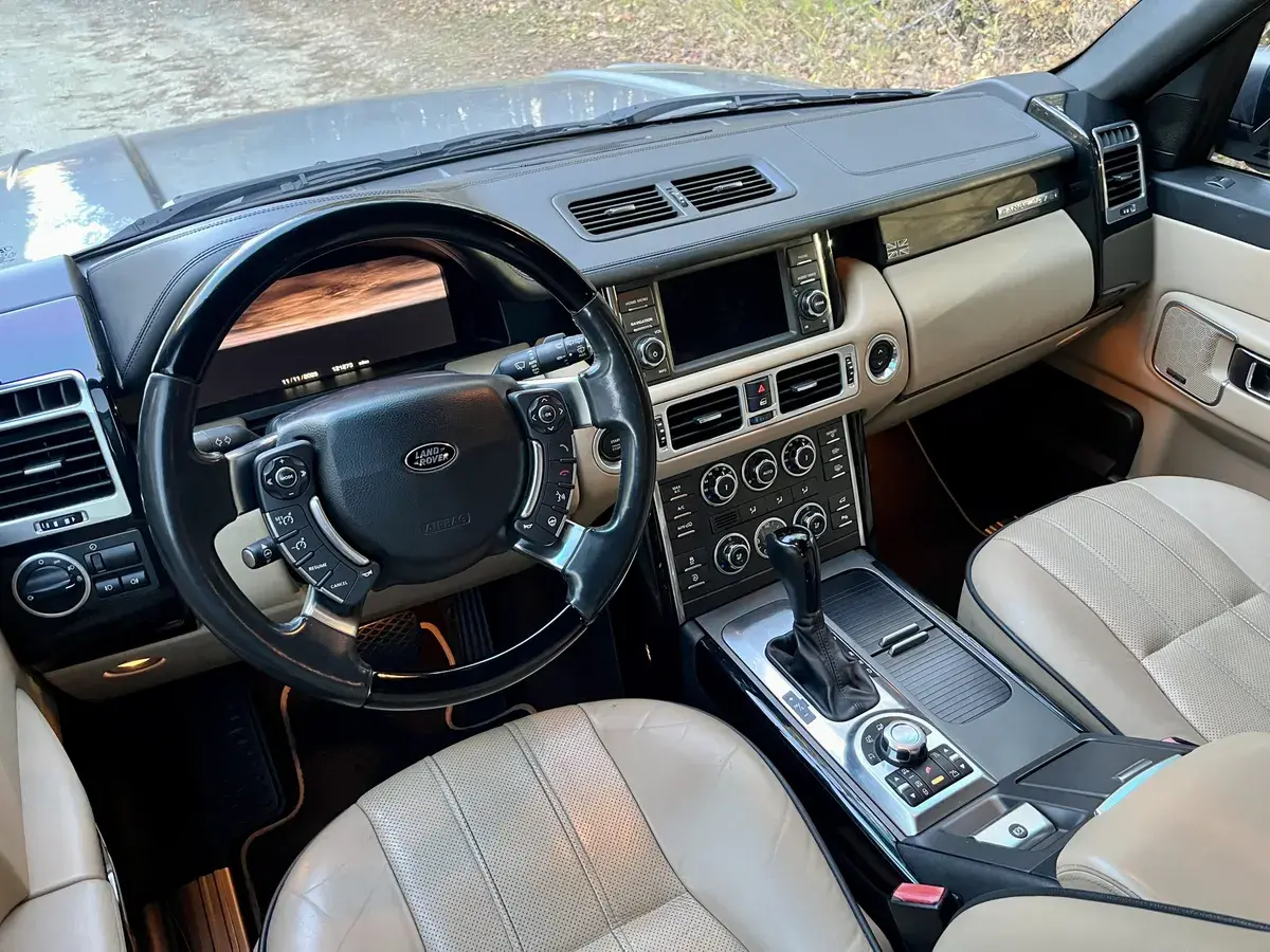 2012 Land Rover Range Rover HSE Lux