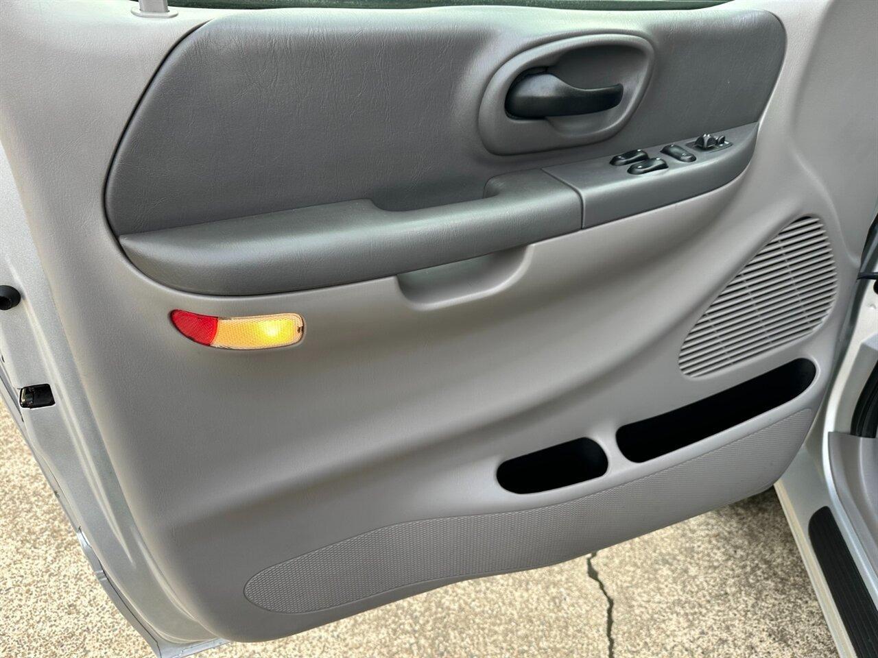 1999 Ford F-150 Lariat