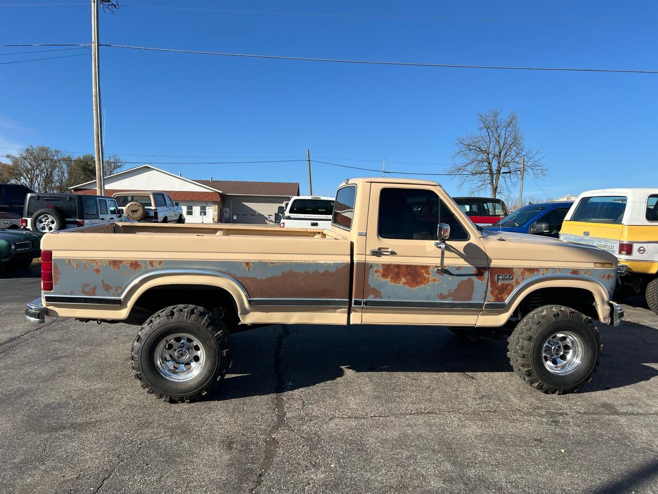 1986 Ford F-150 Lariat - 2