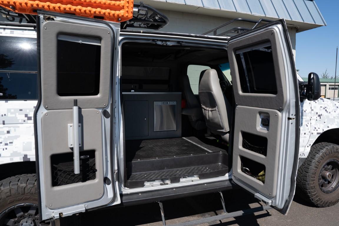 Modified 2002 Ford E-250 Overlander