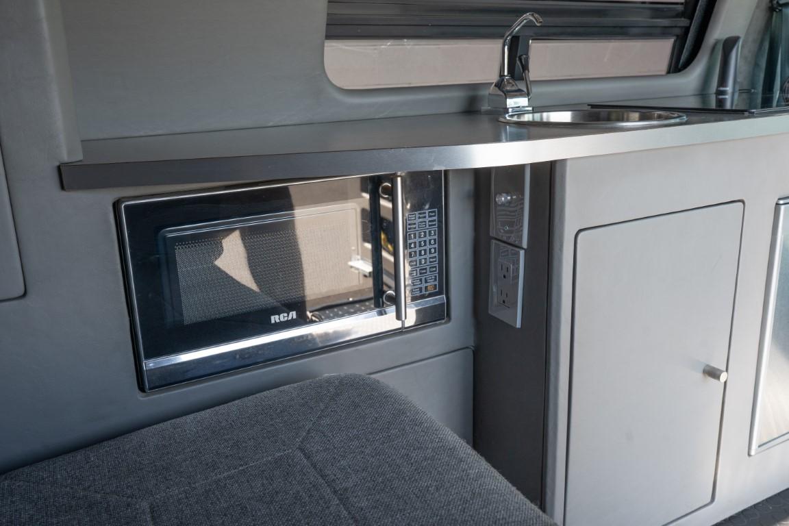 Modified 2002 Ford E-250 Overlander