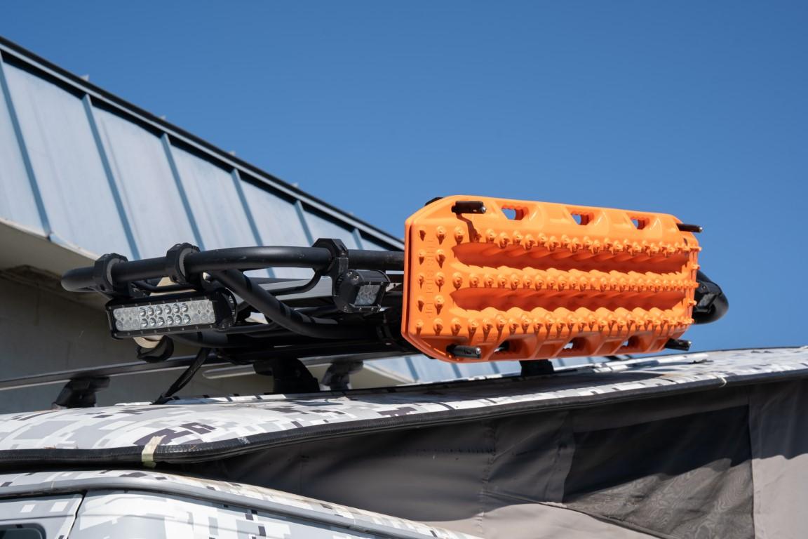 Modified 2002 Ford E-250 Overlander