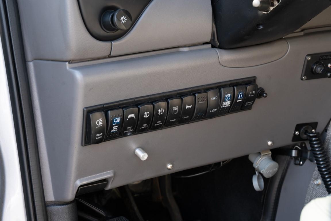 Modified 2002 Ford E-250 Overlander