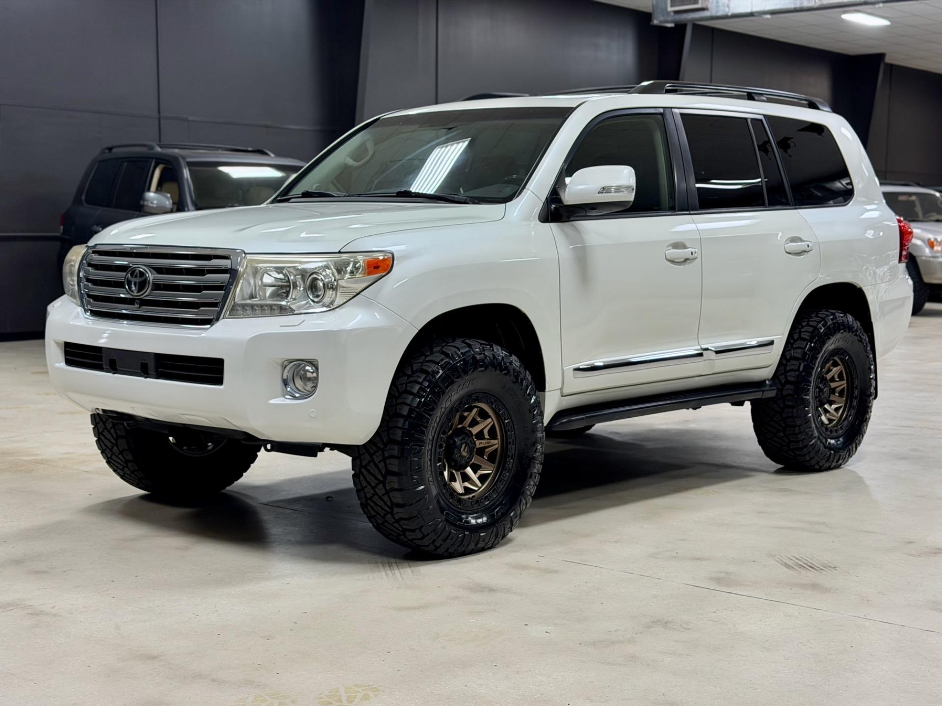 2013 Toyota Land Cruiser - 4