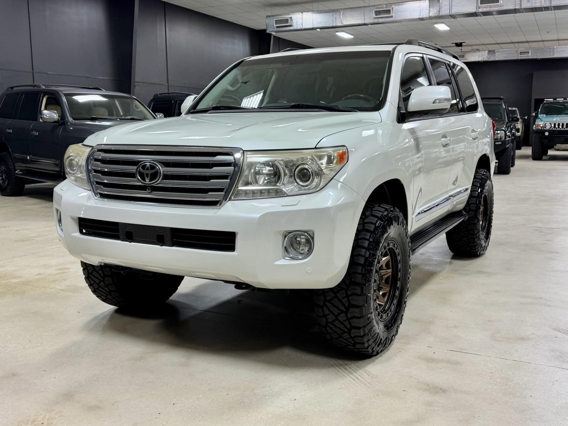 2013 Toyota Land Cruiser - 5