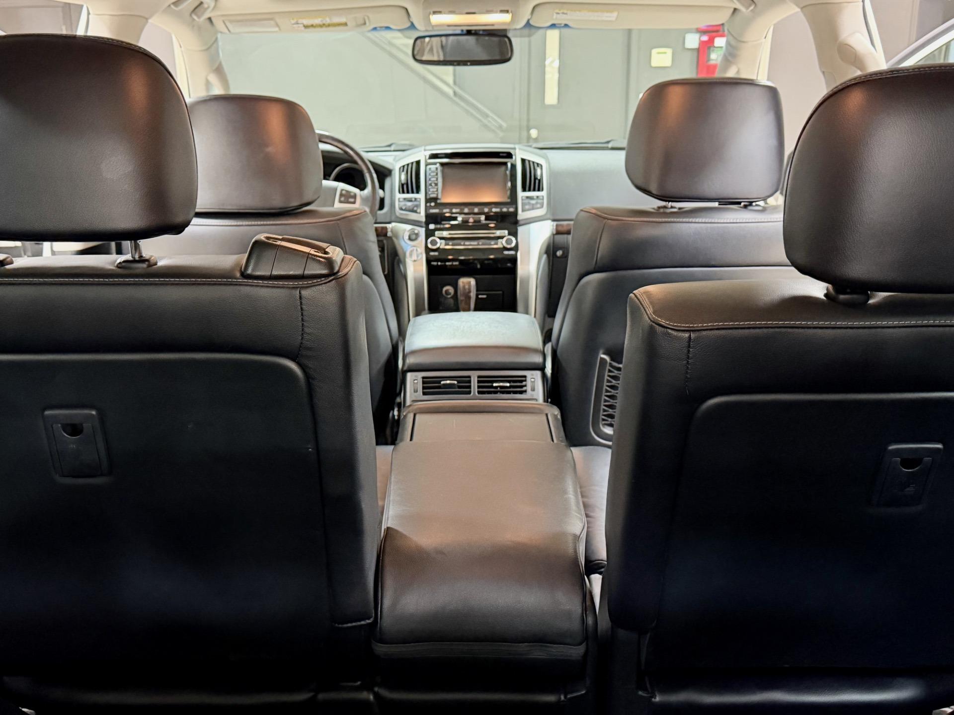 2013 Toyota Land Cruiser