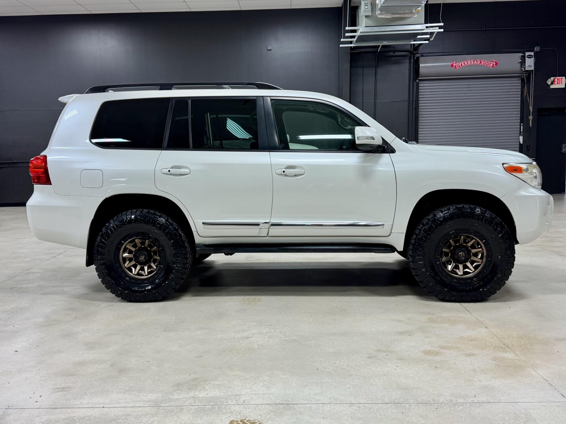 2013 Toyota Land Cruiser