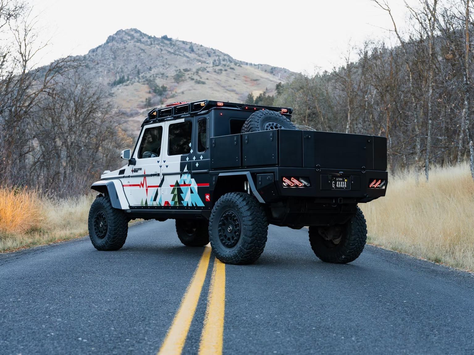 2017 Mercedes-Benz G550 4x4 Squared Pickup