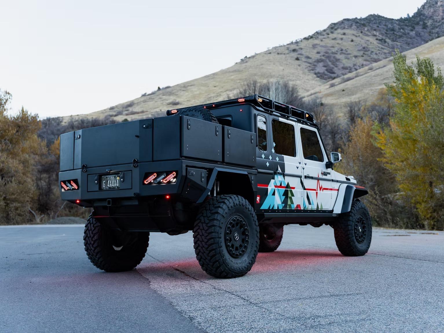 2017 Mercedes-Benz G550 4x4 Squared Pickup