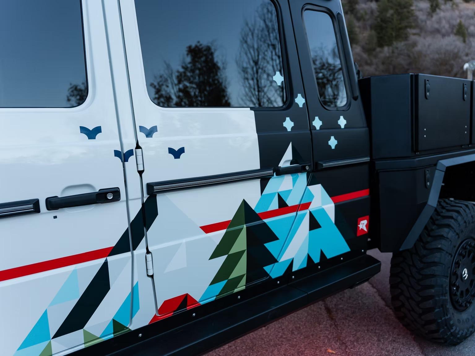 2017 Mercedes-Benz G550 4x4 Squared Pickup