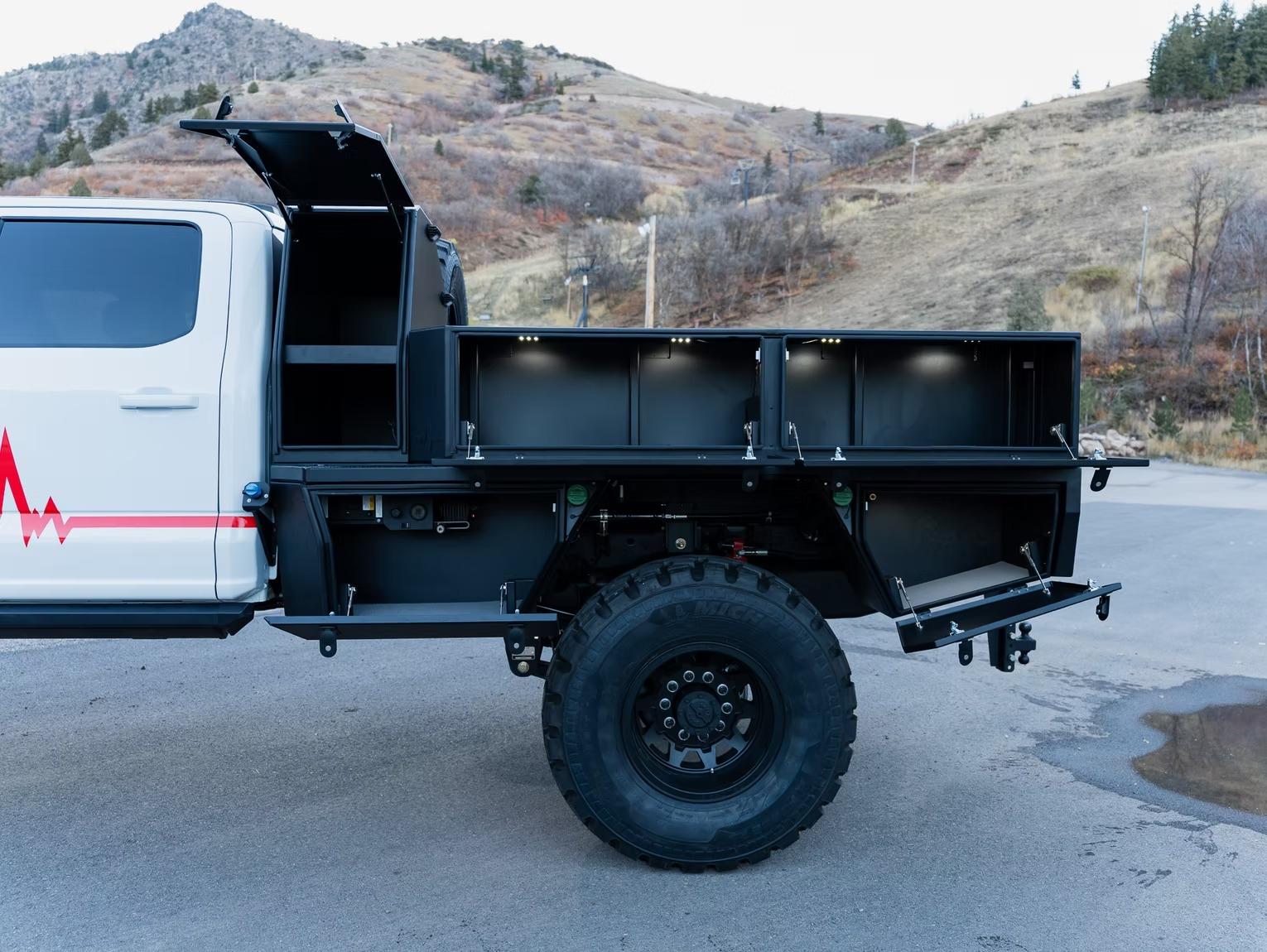 2025 Adrenalin Overkill 6 Door