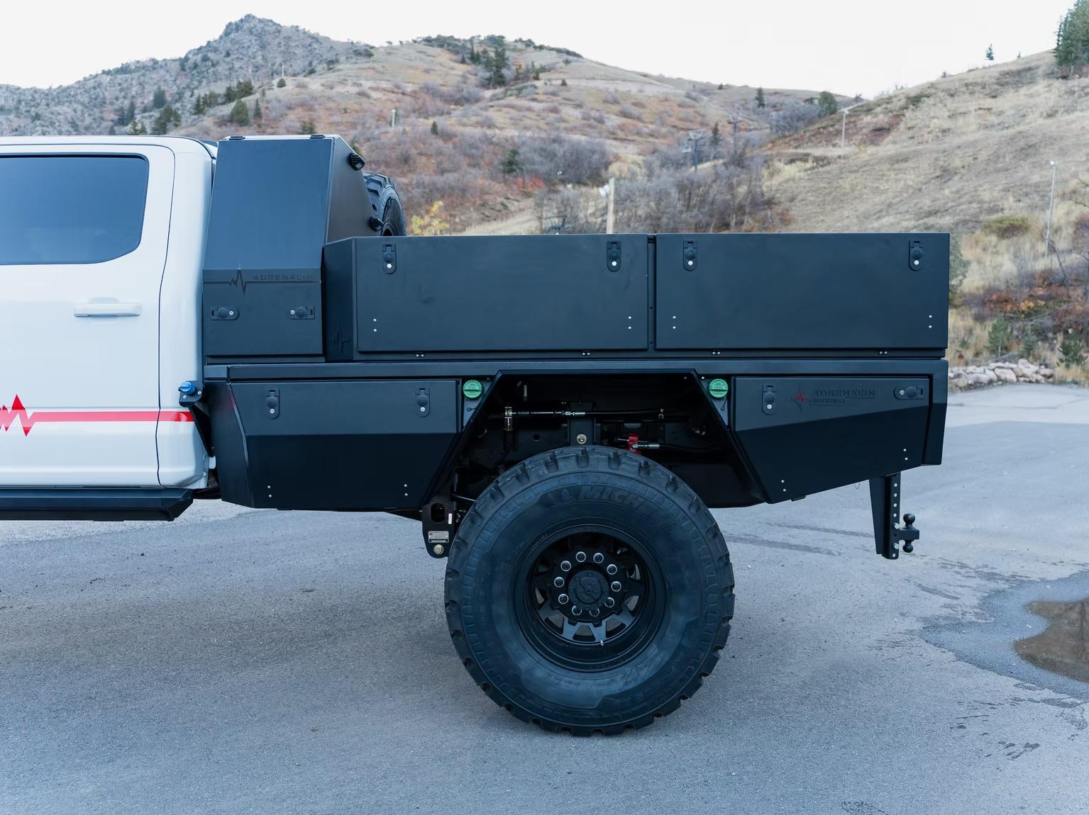 2025 Adrenalin Overkill 6 Door