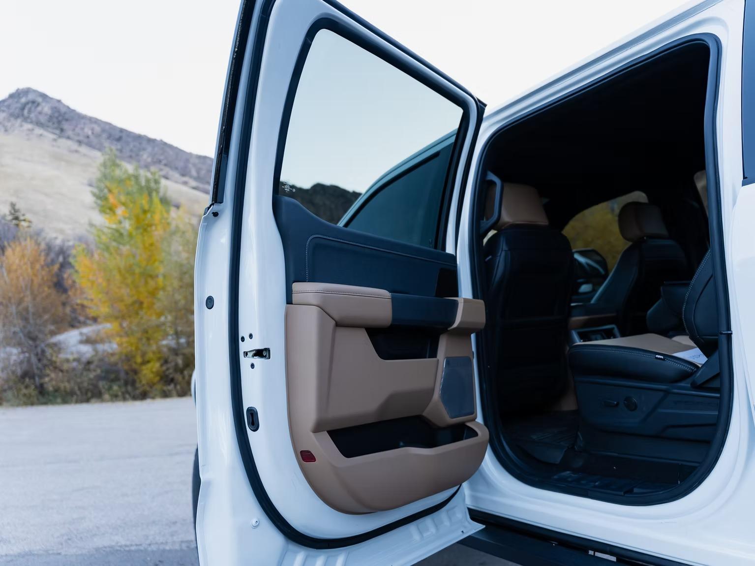 2025 Adrenalin Overkill 6 Door