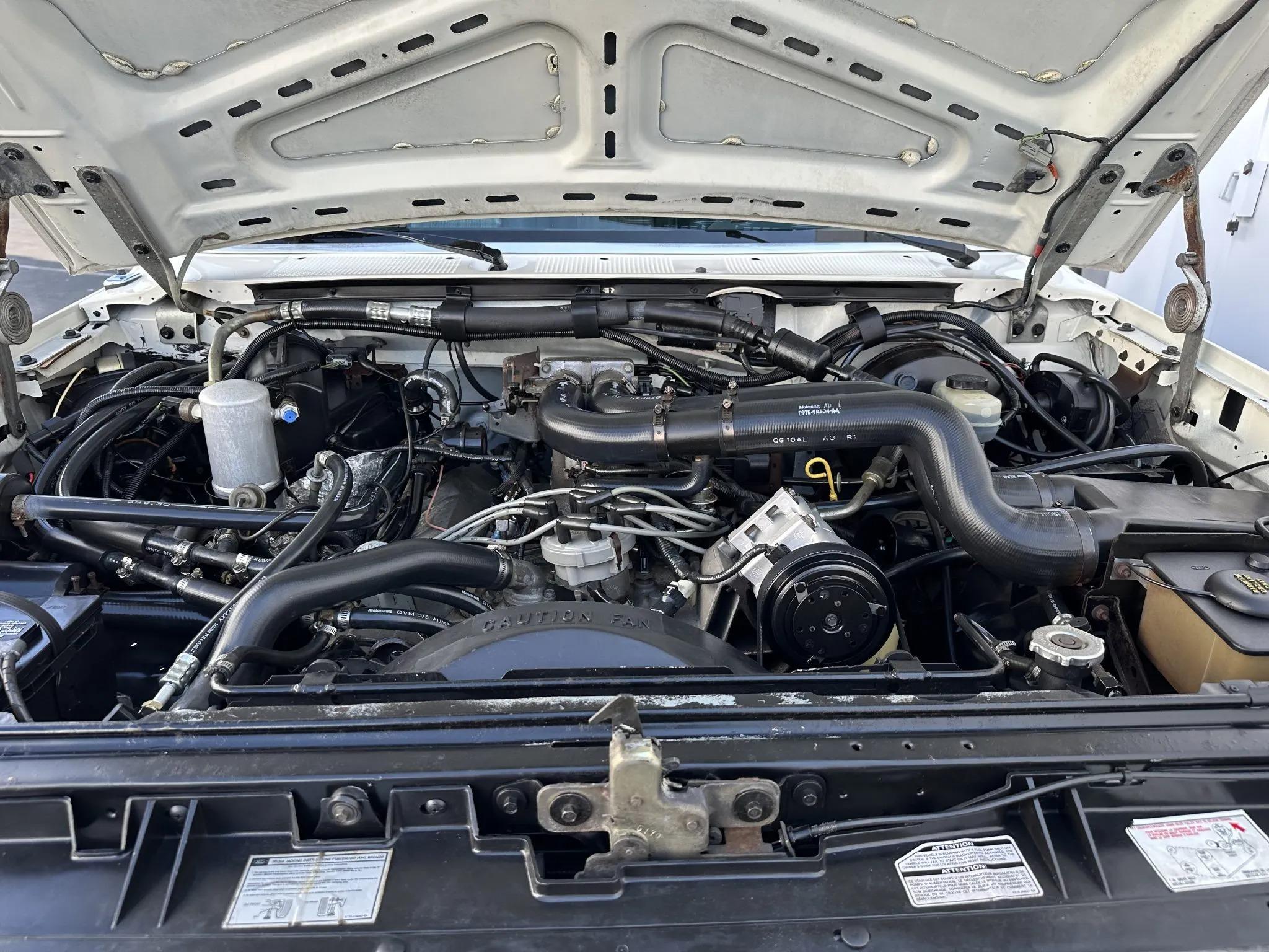 1990 Ford C-350 Centurion