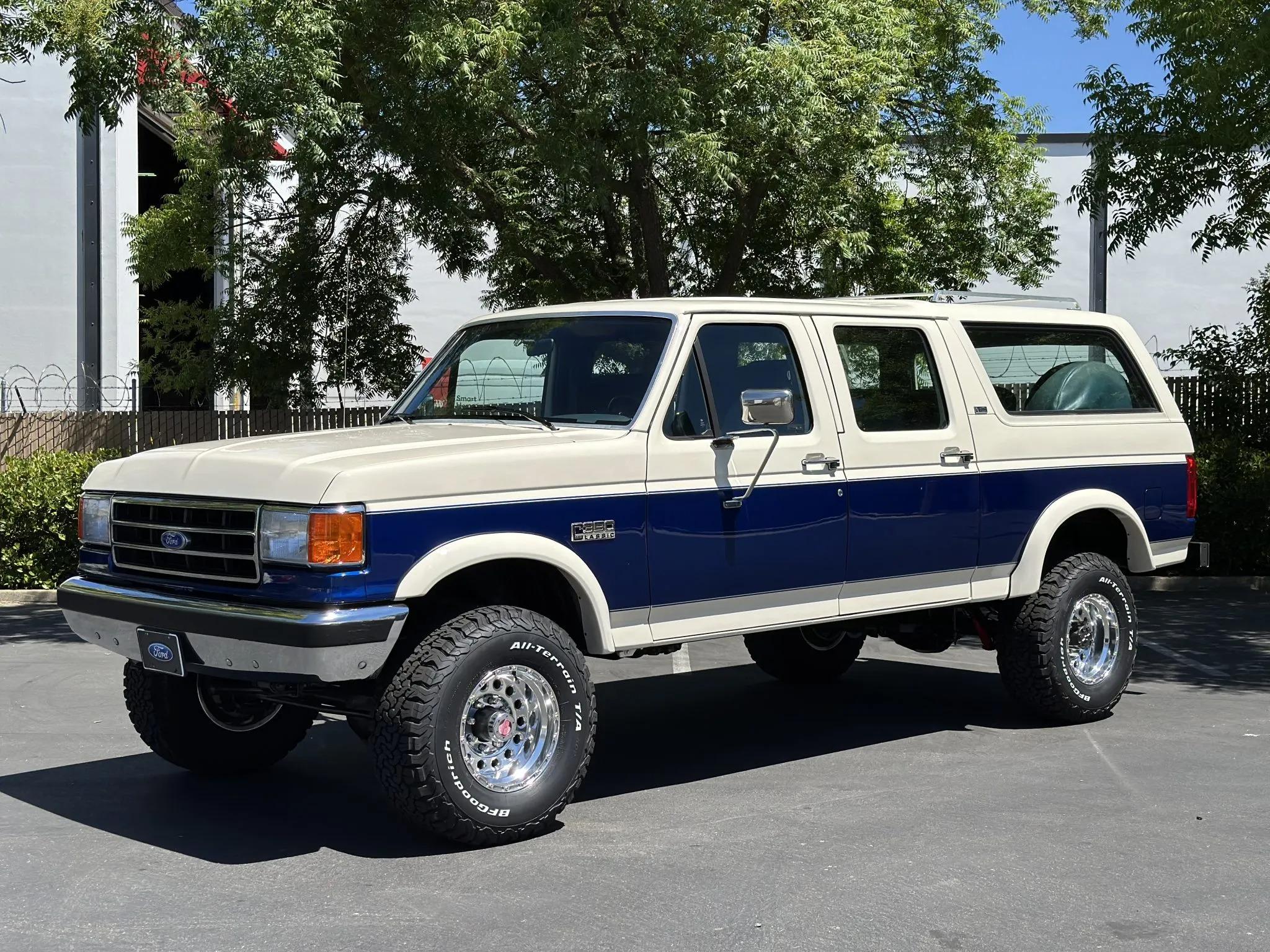 1990 Ford C-350 Centurion