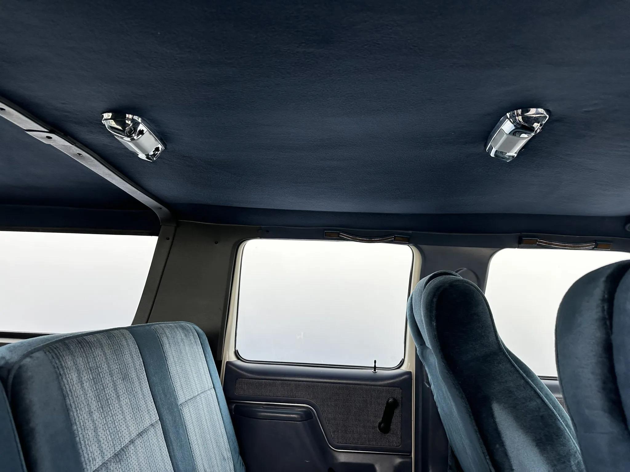 1990 Ford C-350 Centurion