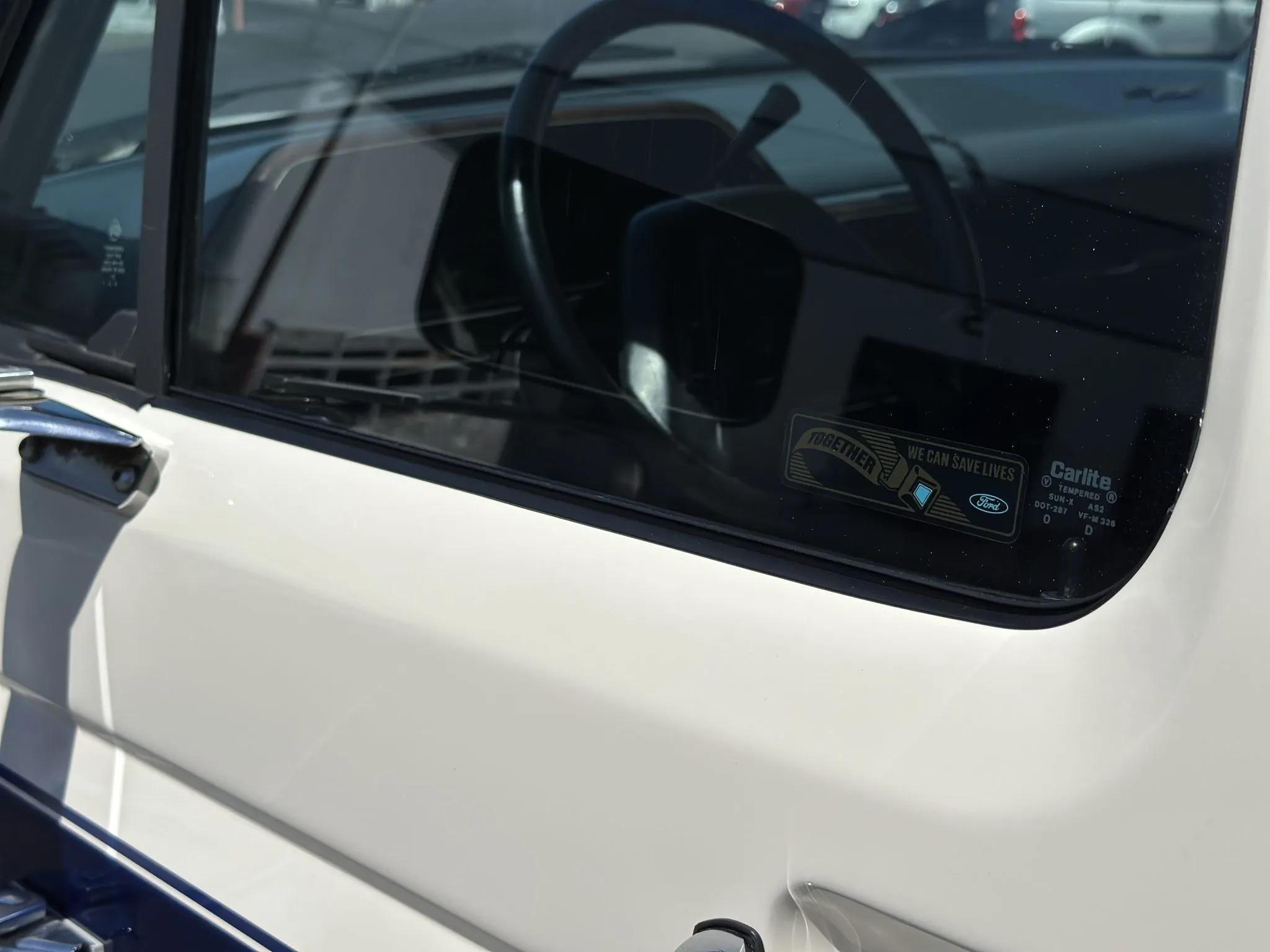 1990 Ford C-350 Centurion