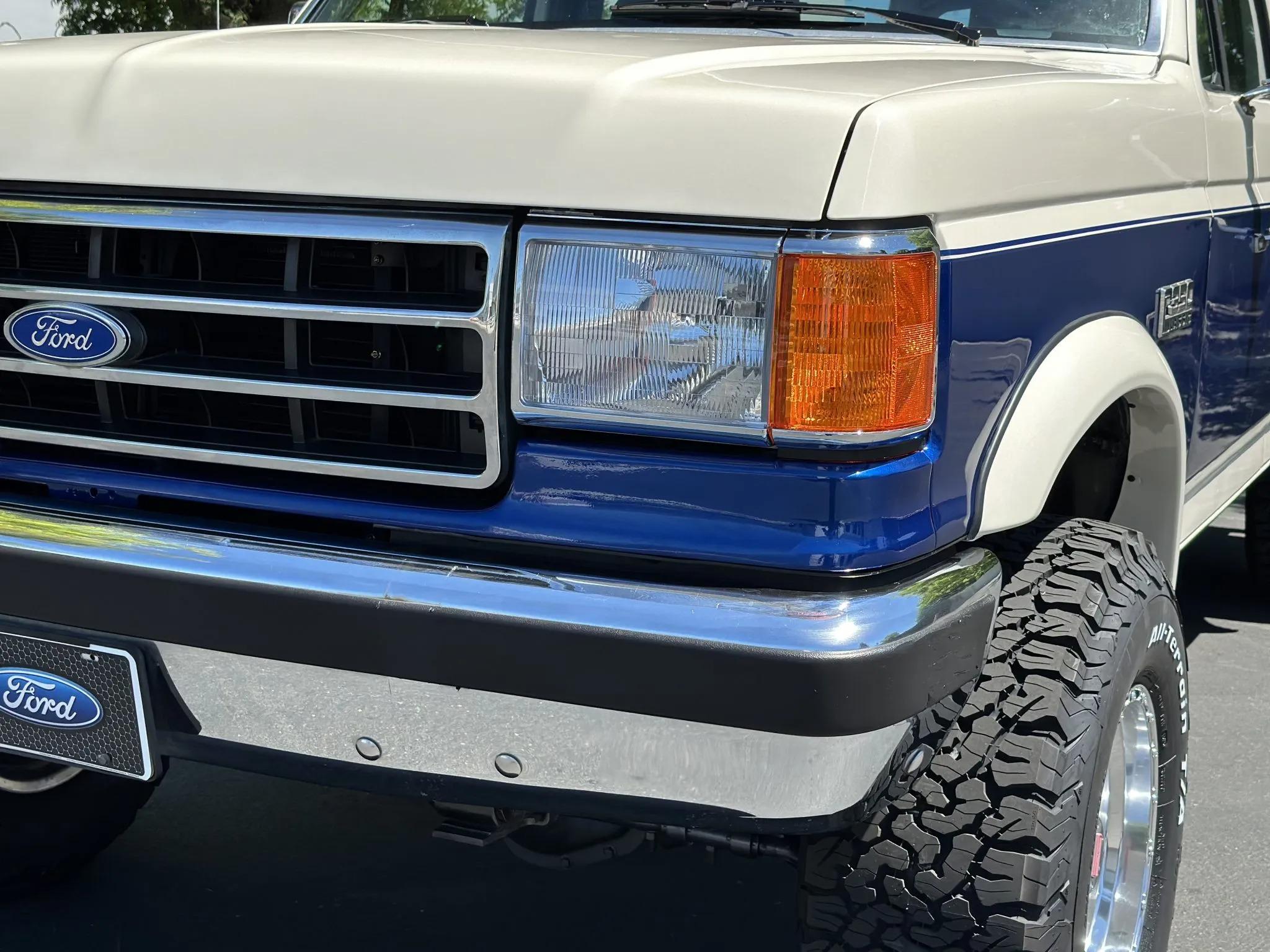 1990 Ford C-350 Centurion