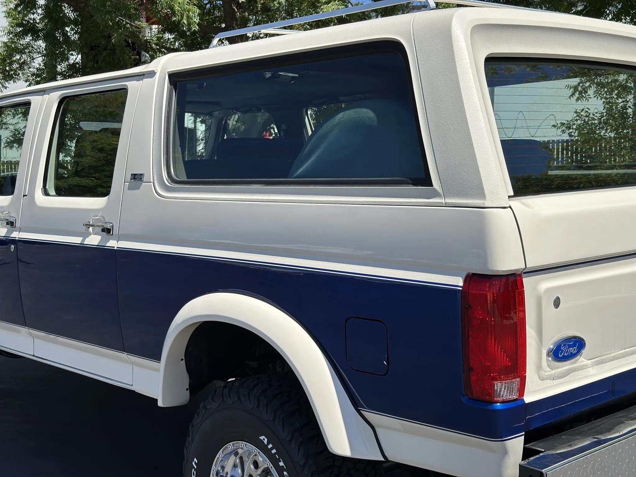 1990 Ford C-350 Centurion