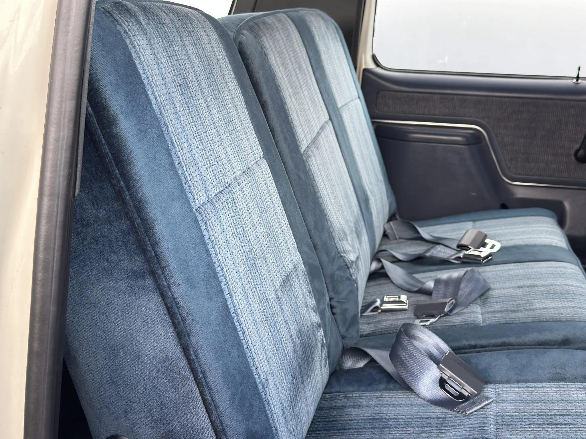 1990 Ford C-350 Centurion