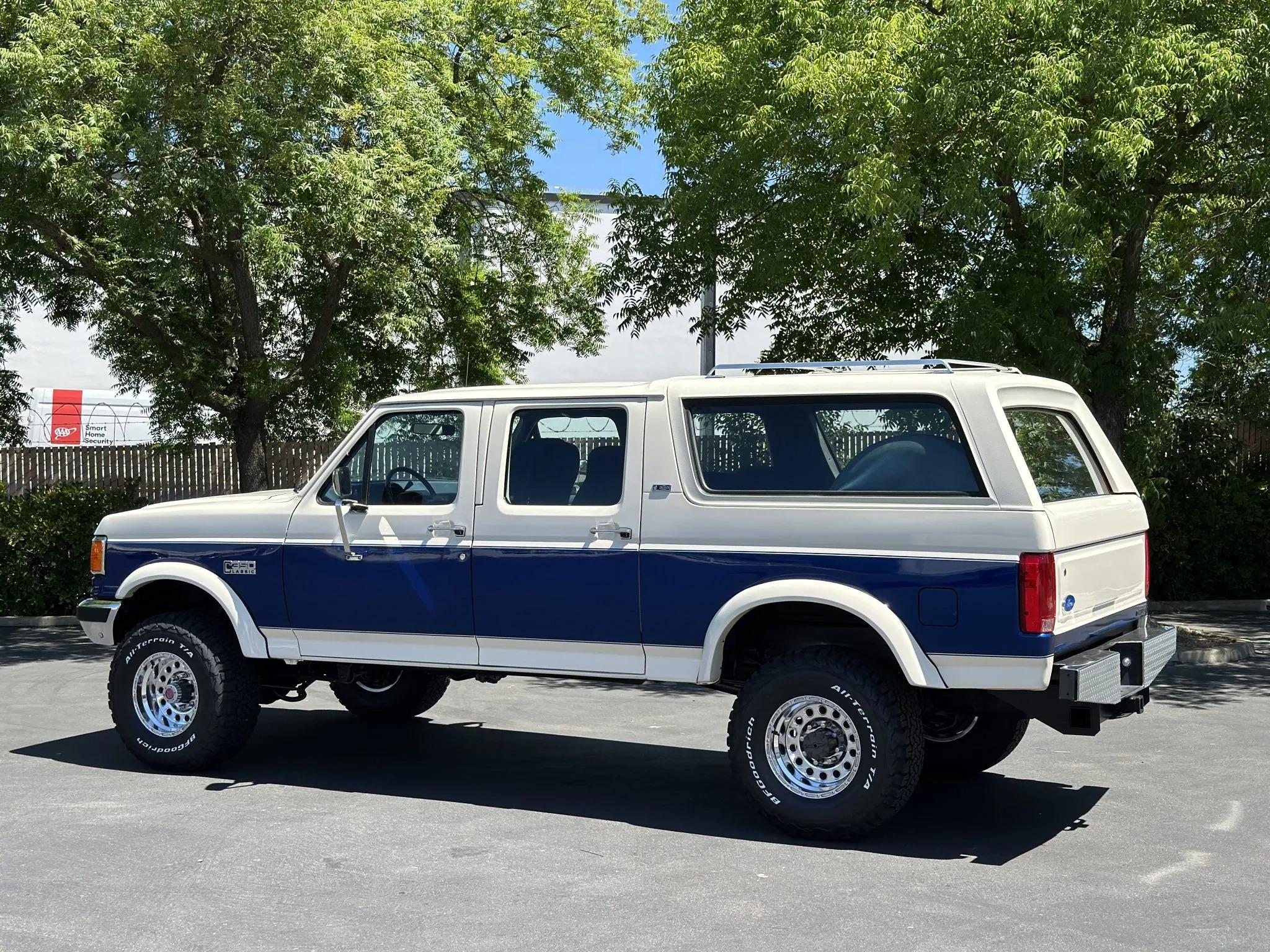 1990 Ford C-350 Centurion