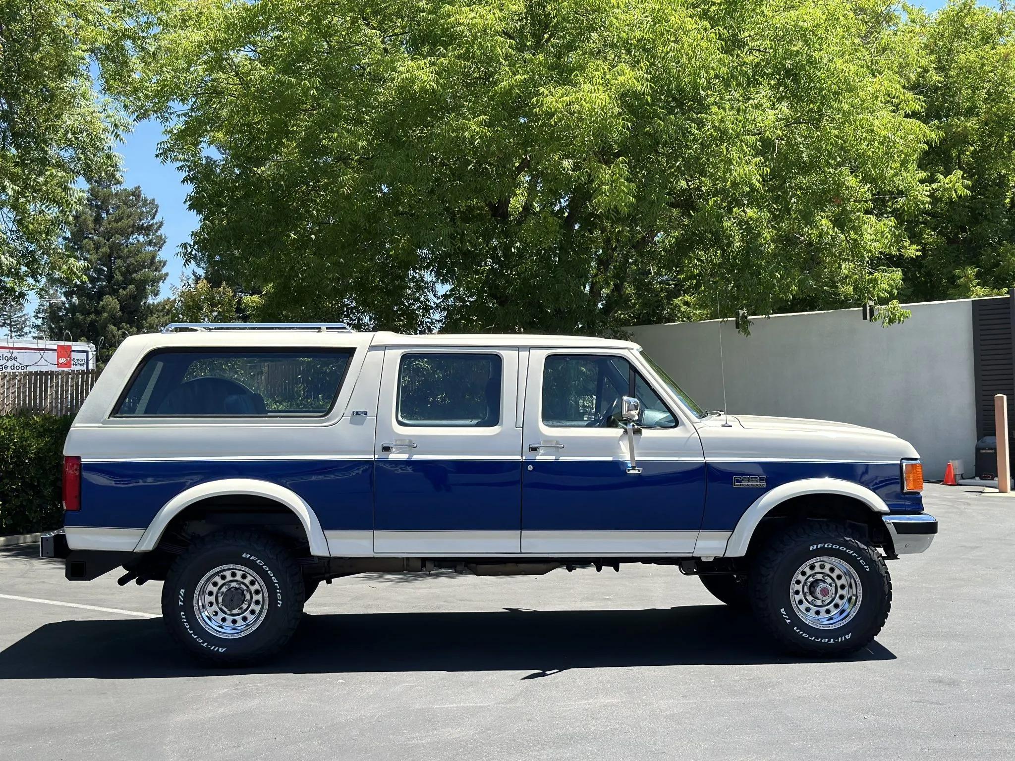 1990 Ford C-350 Centurion