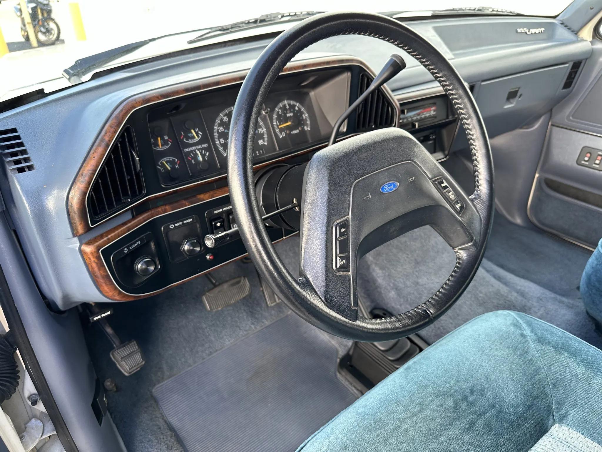 1990 Ford C-350 Centurion