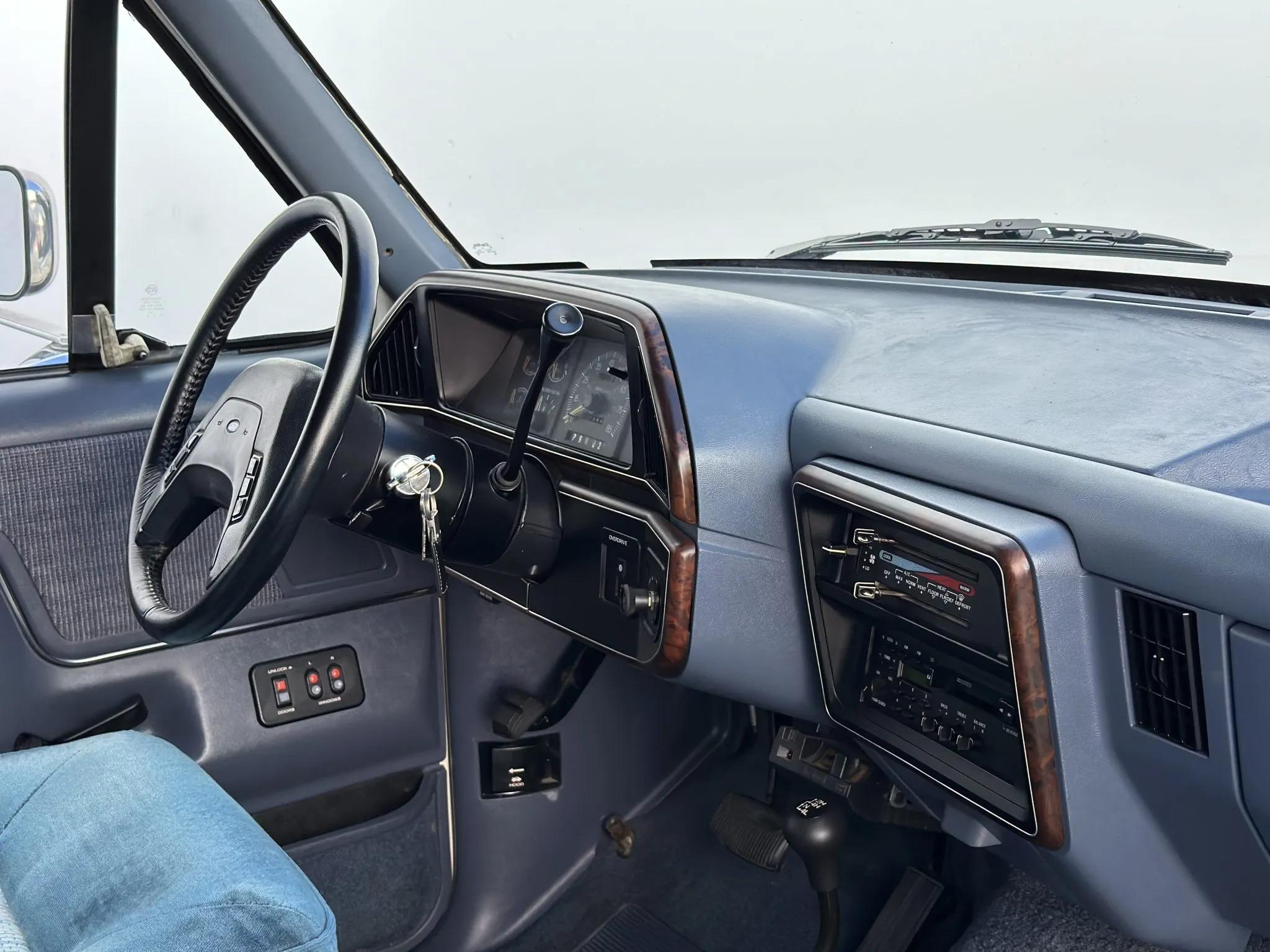 1990 Ford C-350 Centurion