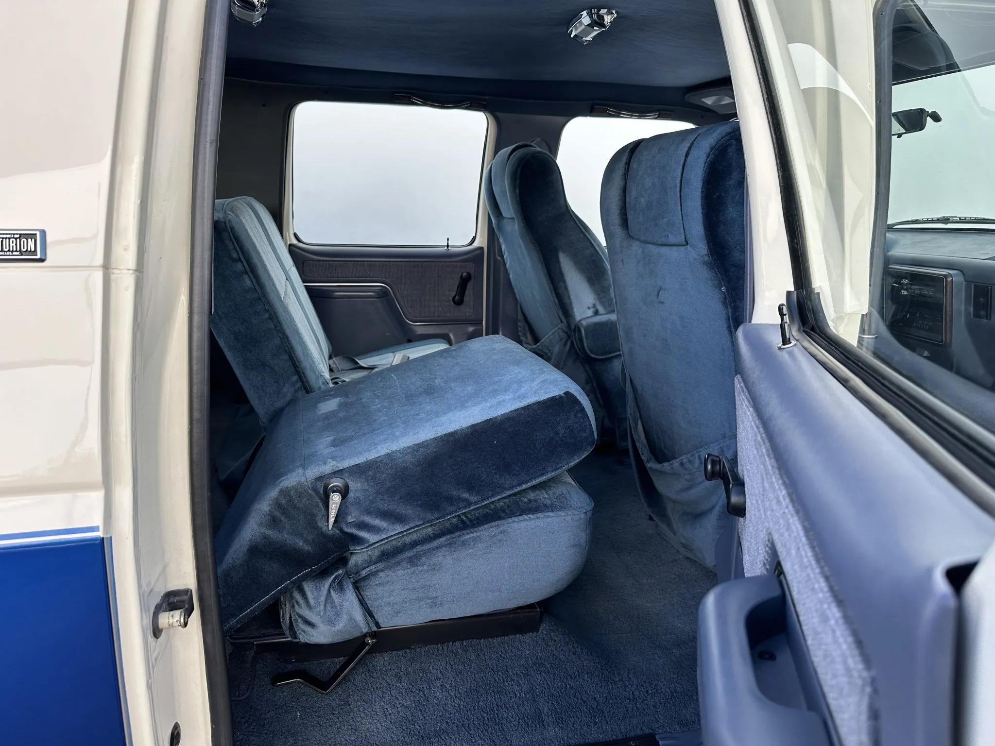 1990 Ford C-350 Centurion