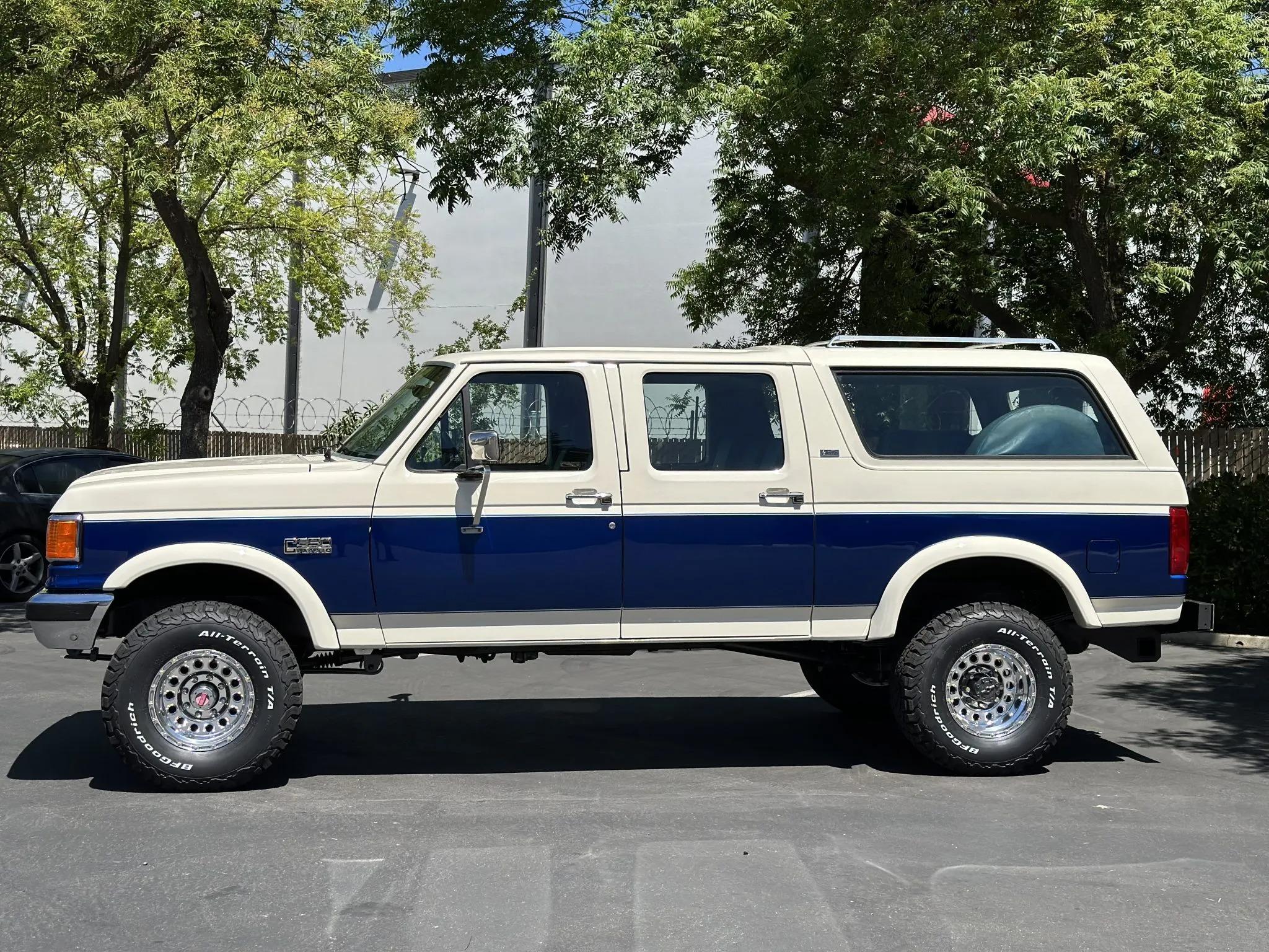 1990 Ford C-350 Centurion